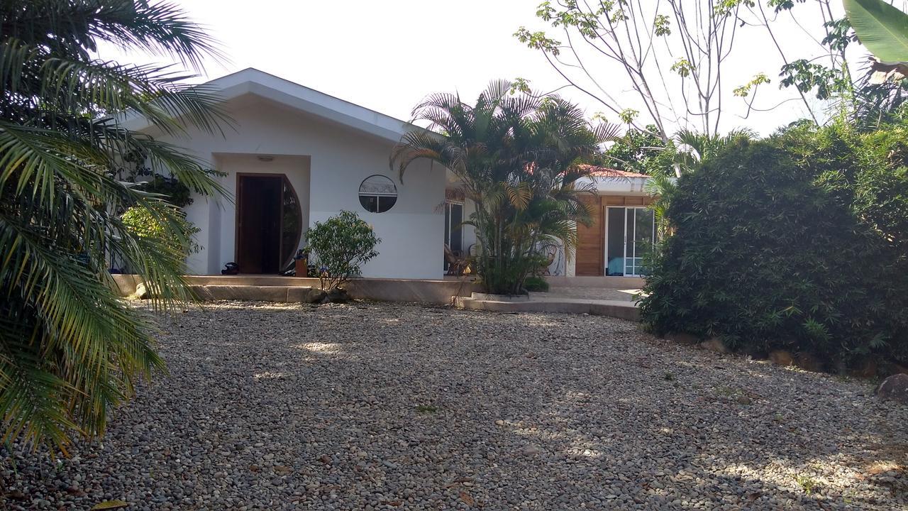 Hotel Wisdom Garden Tena Exterior foto