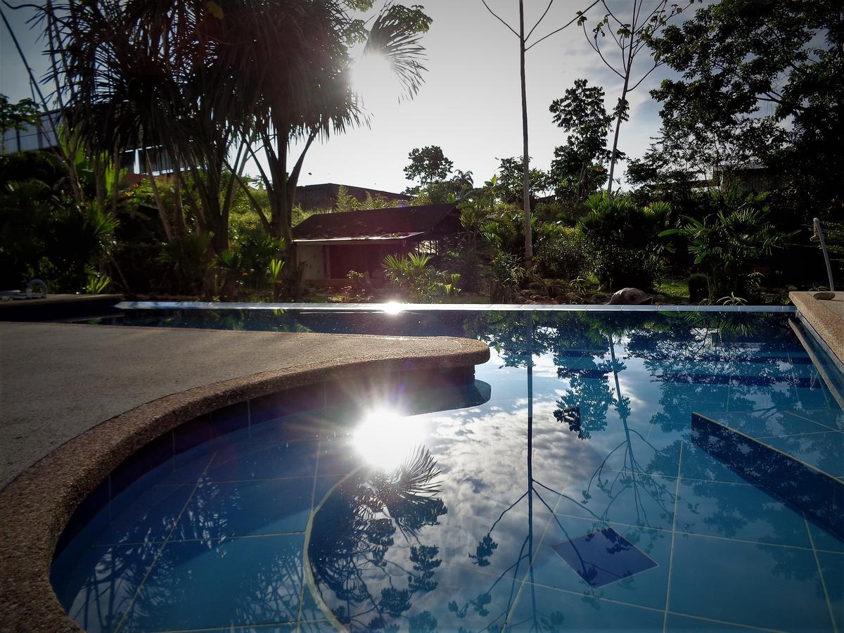 Hotel Wisdom Garden Tena Exterior foto